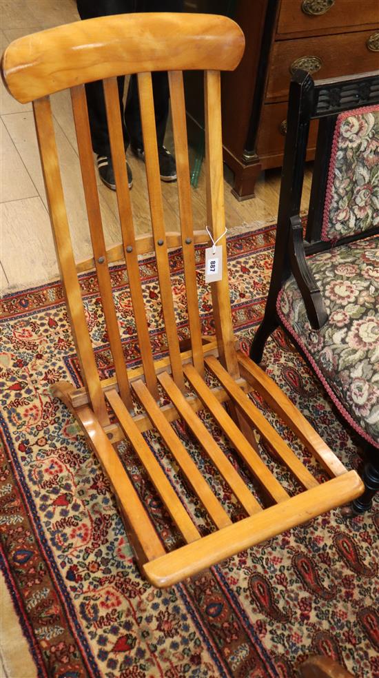 An early 20th century folding steamer chair
